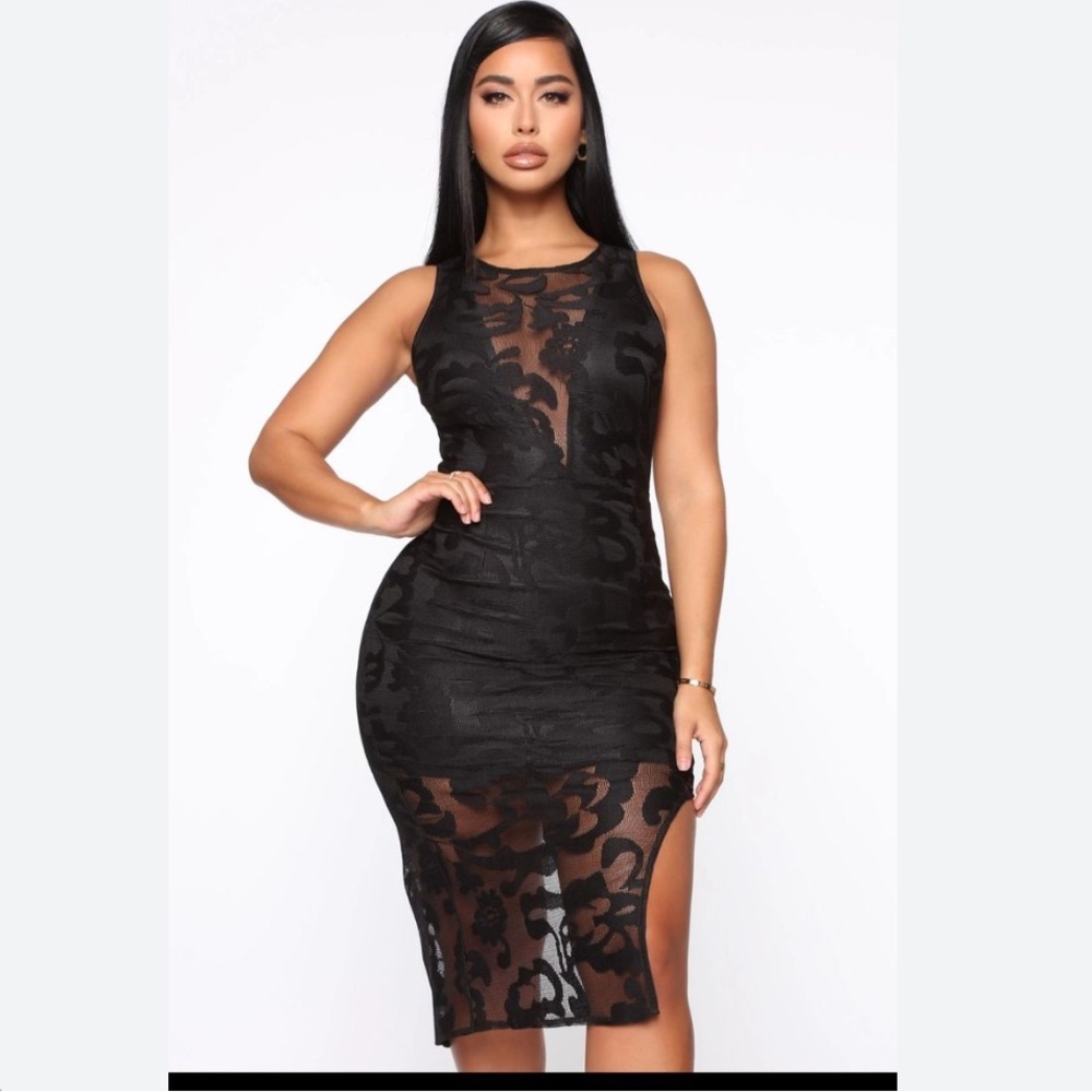 BLACK LACE DRESS